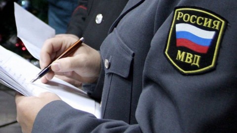 Под предлогом перевода денег на безопасный счет у жительницы Кизнерского района похищено 200 000 рублей